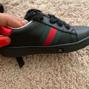 Gucci toddler shoe